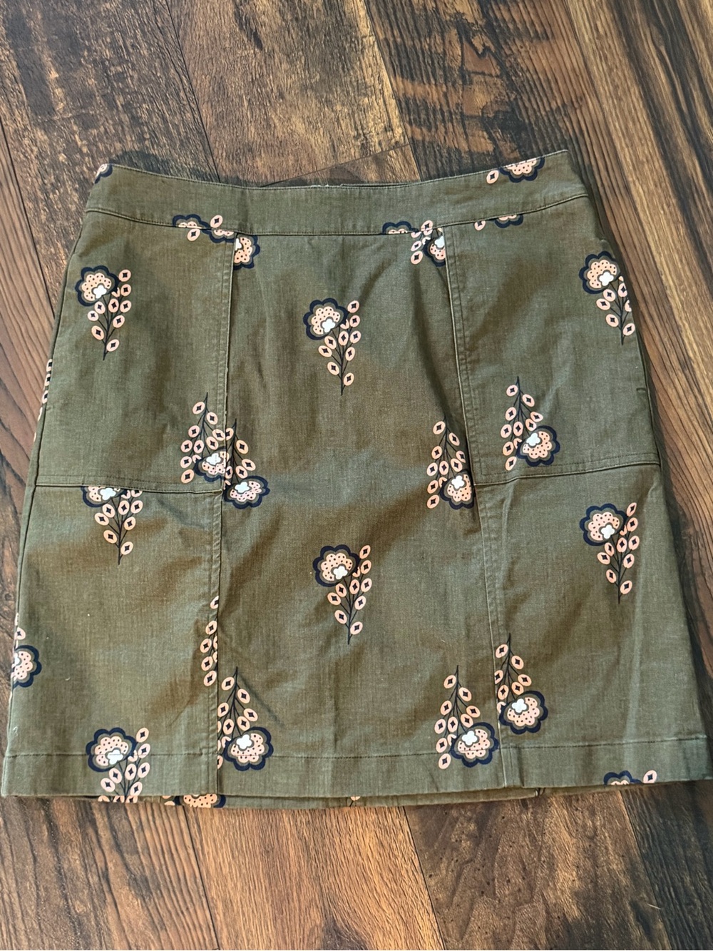 Boden Olive Green Navy Pink Mini Skirt Floral Motif